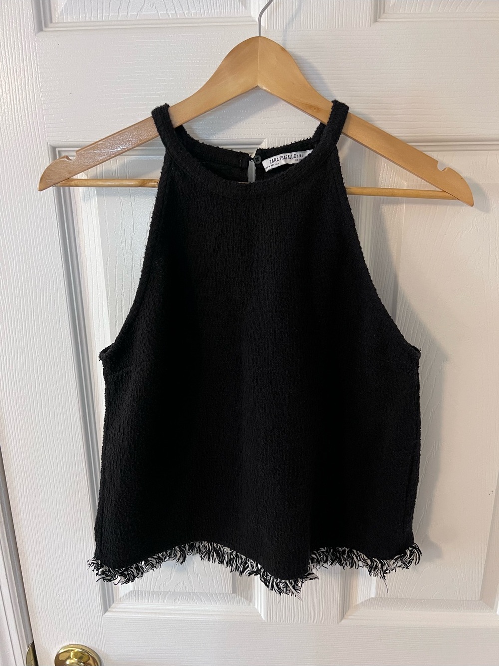 Zara Trafaluc Black Knit Halter Top Size M Fringe Hem Textured Boho Tweed Tank